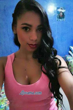 173793 - Viviana Age: 26 - Colombia